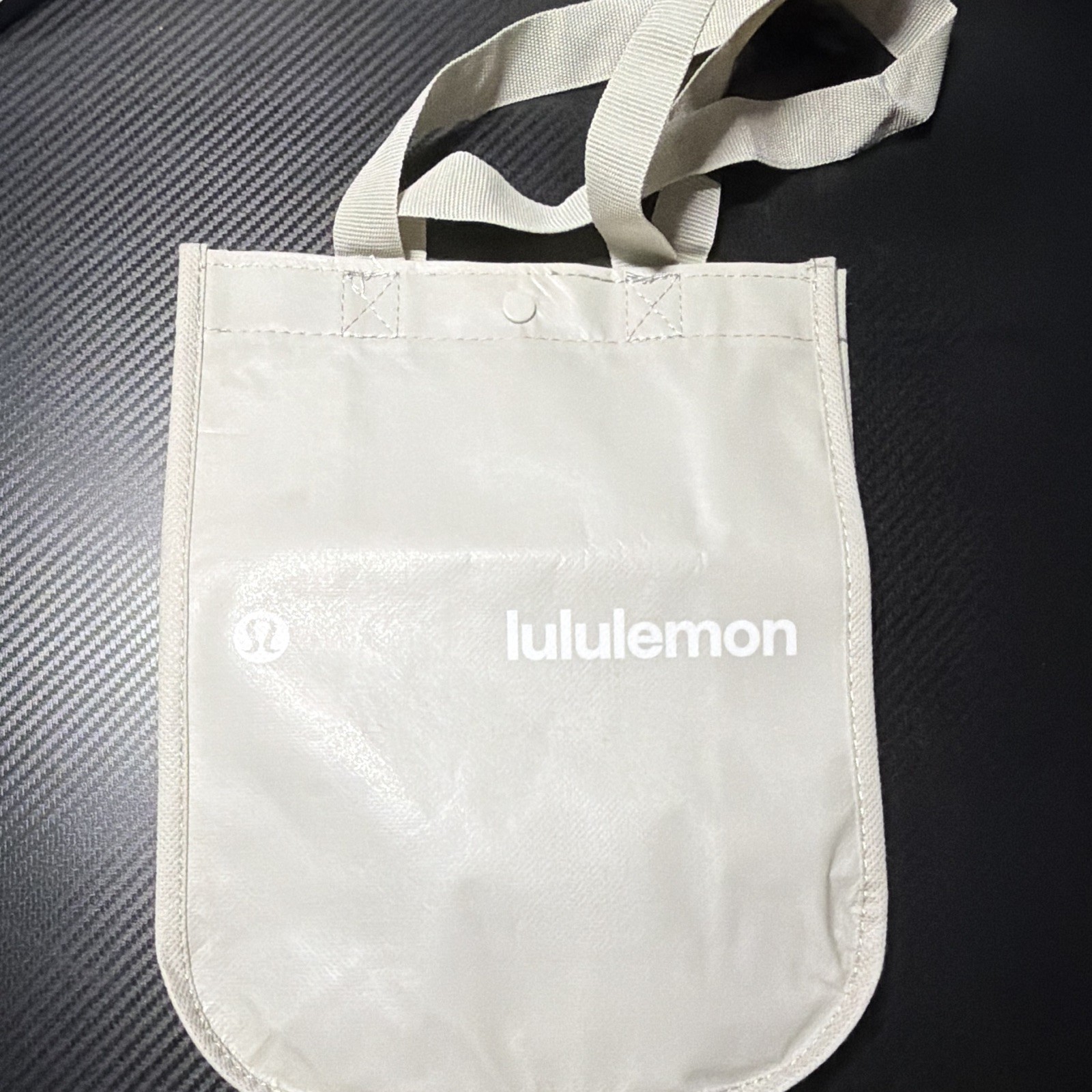 Lululemon beige Reusable Shopping Tote Bag 15cm H, 11-15in L, 6in W