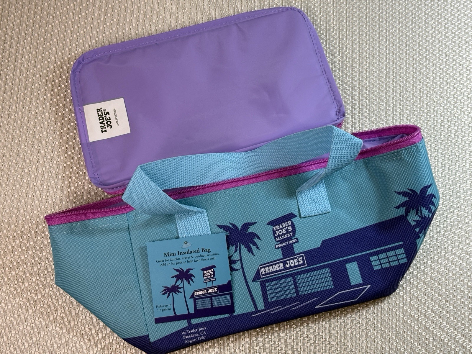 Trader Joe’s Mini Insulated Tote Bag Lunch Bag – Summer 2026 – Blue NWT