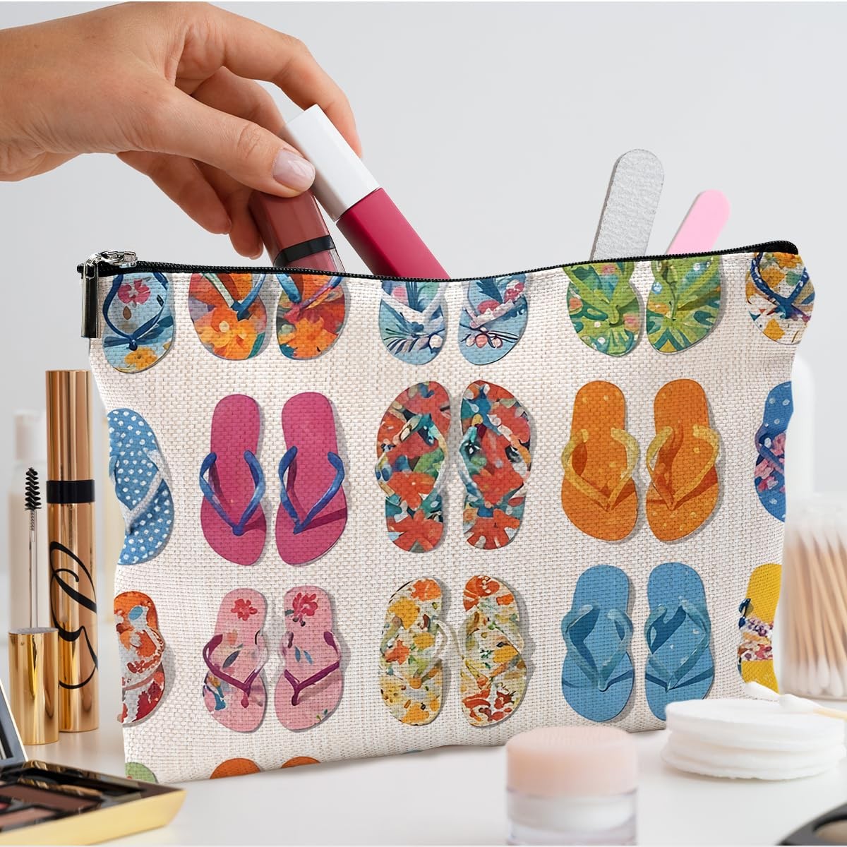 QGFM Multicolor Cartoon Beach-themed Makeup Bag, Cosmetic Case for