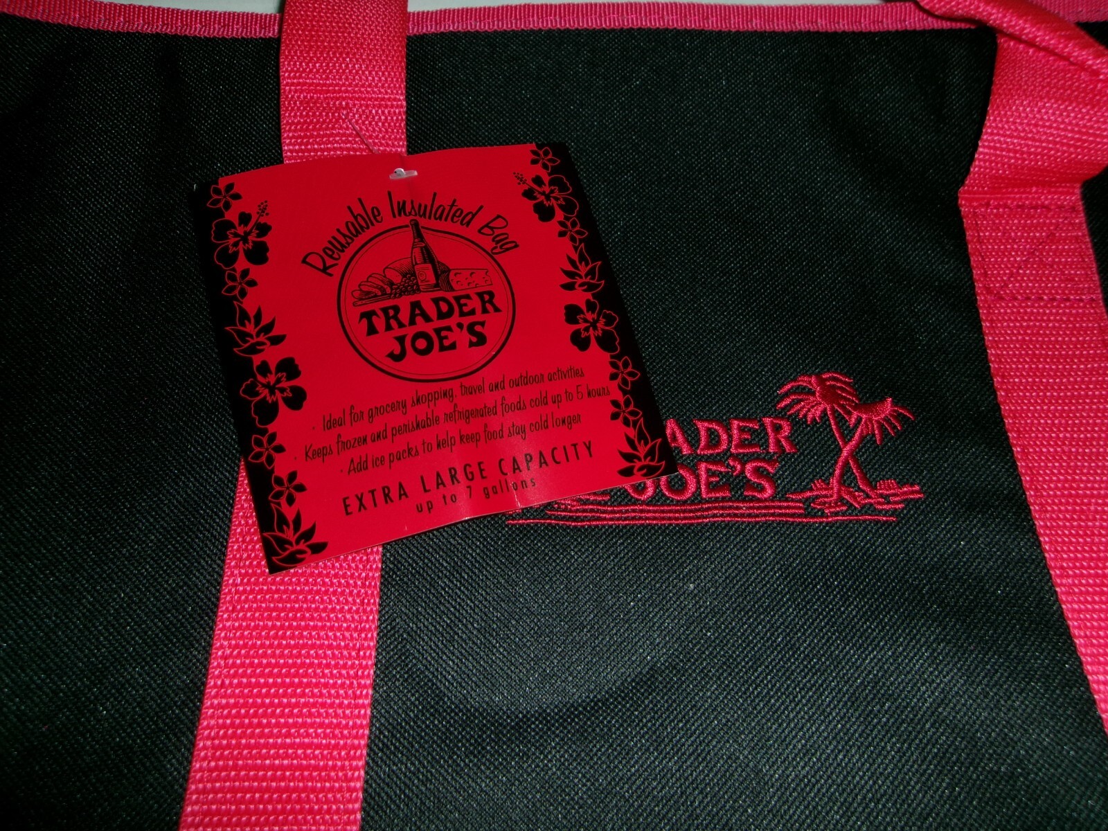 TRADER JOE’S Insulated Tote Bag ~ RED & BLACK ~ Large – 20″ X 14″X7″ – 7 Gallons