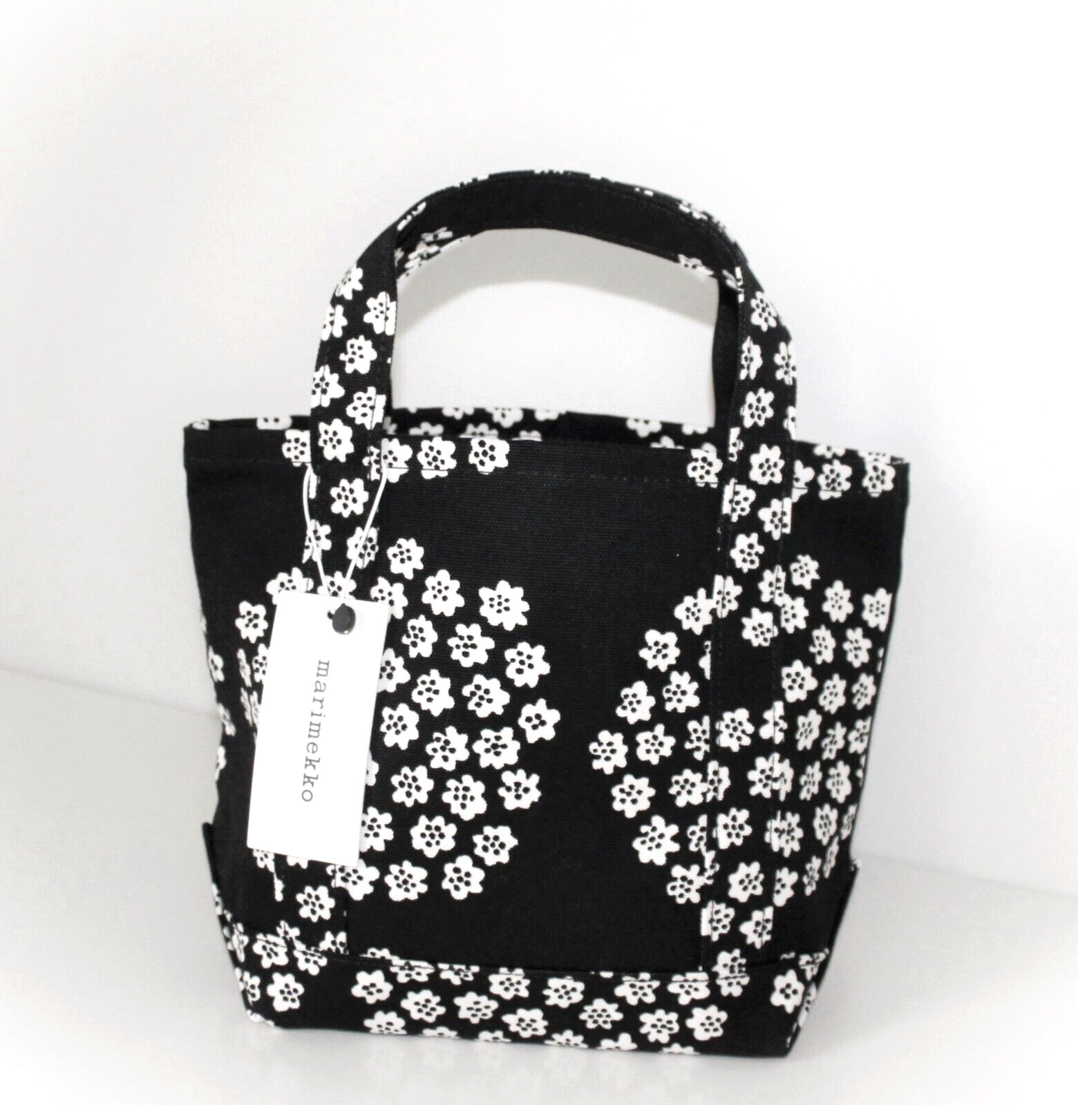Marimekko Seidi Puketti bag, black/white 31x23x13 cm