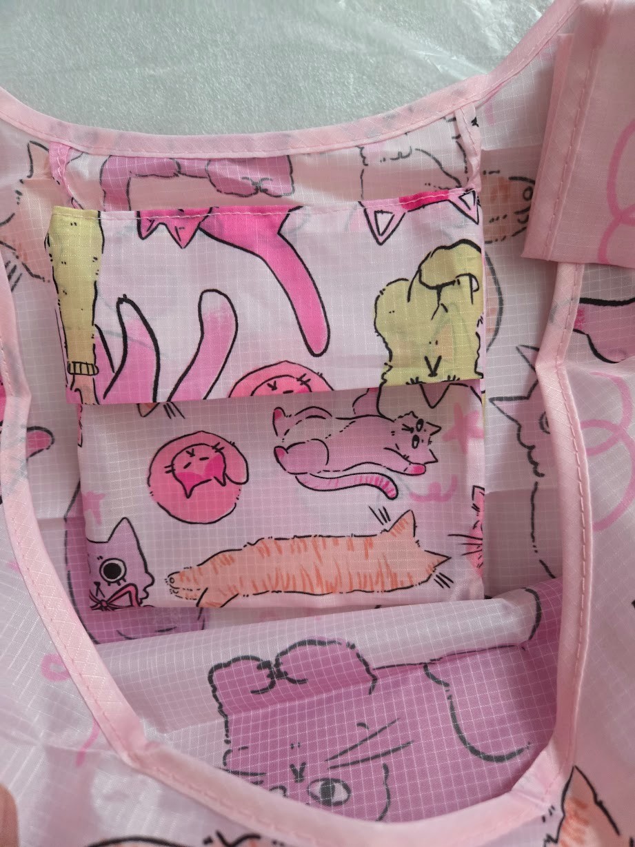 Standard Reusable Bag Arty Pink Cat Foldable Tote 16″ x 25″ x 5″ Pink/Multicolor