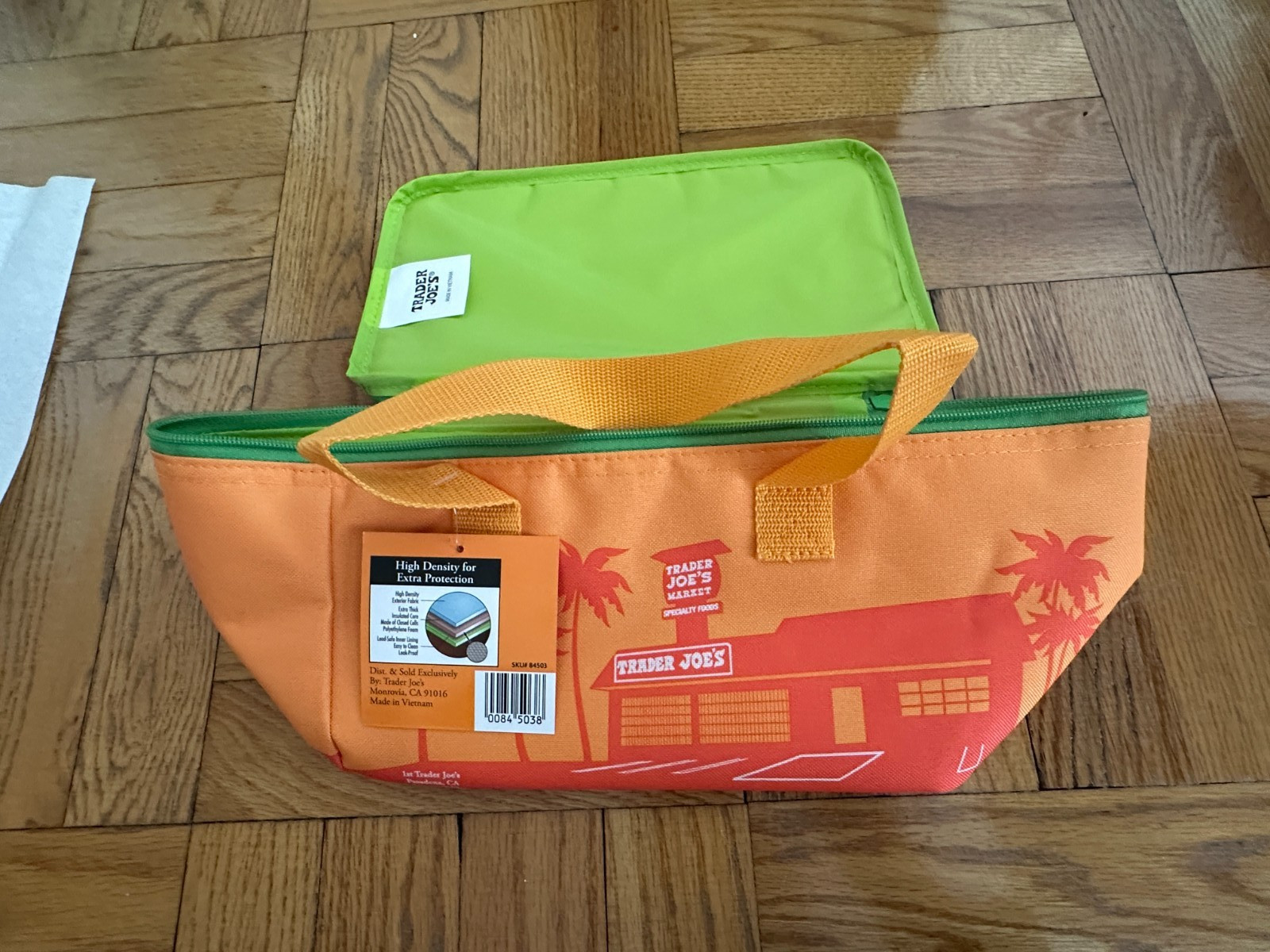 Trader Joe’s 2026 Summer Mini Insulated Tote Bags Set of 6 Authentic