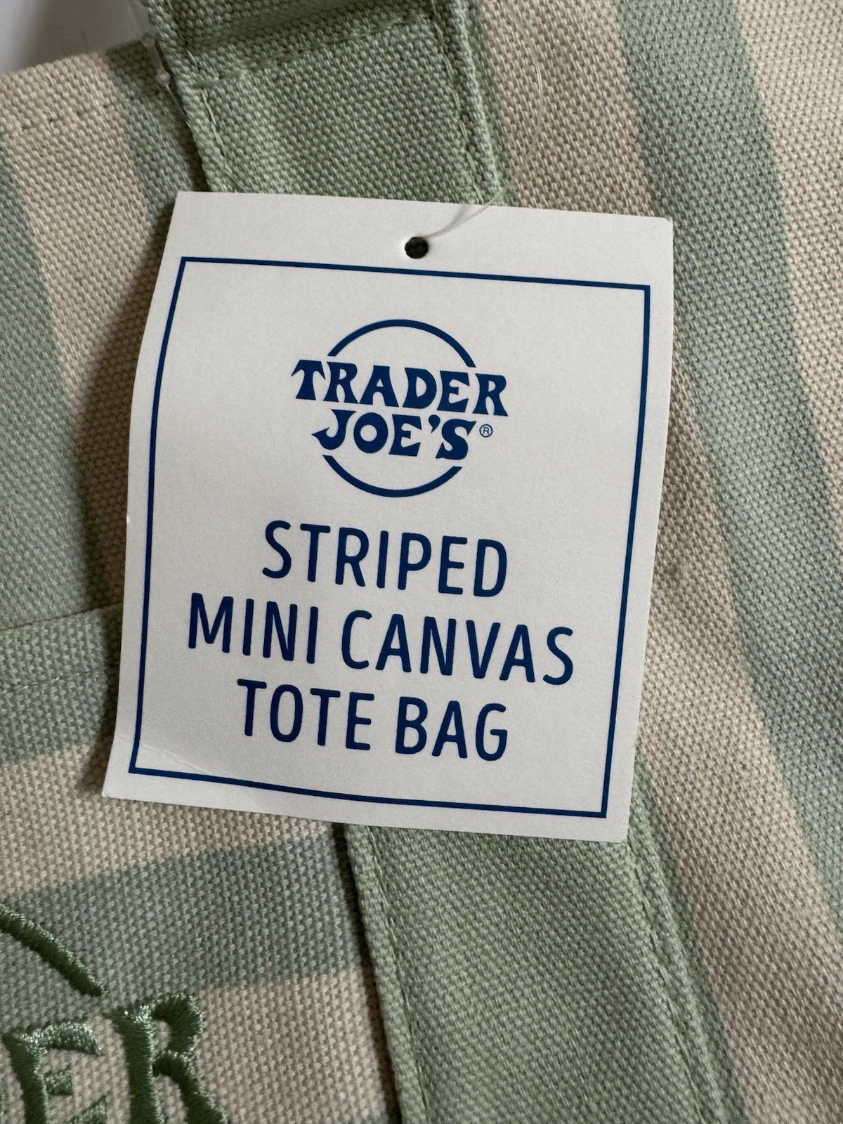 Trader Joe’s Stripe Mini Canvas Tote Bag Set of 4 NWT 2026 Pastel In Hand