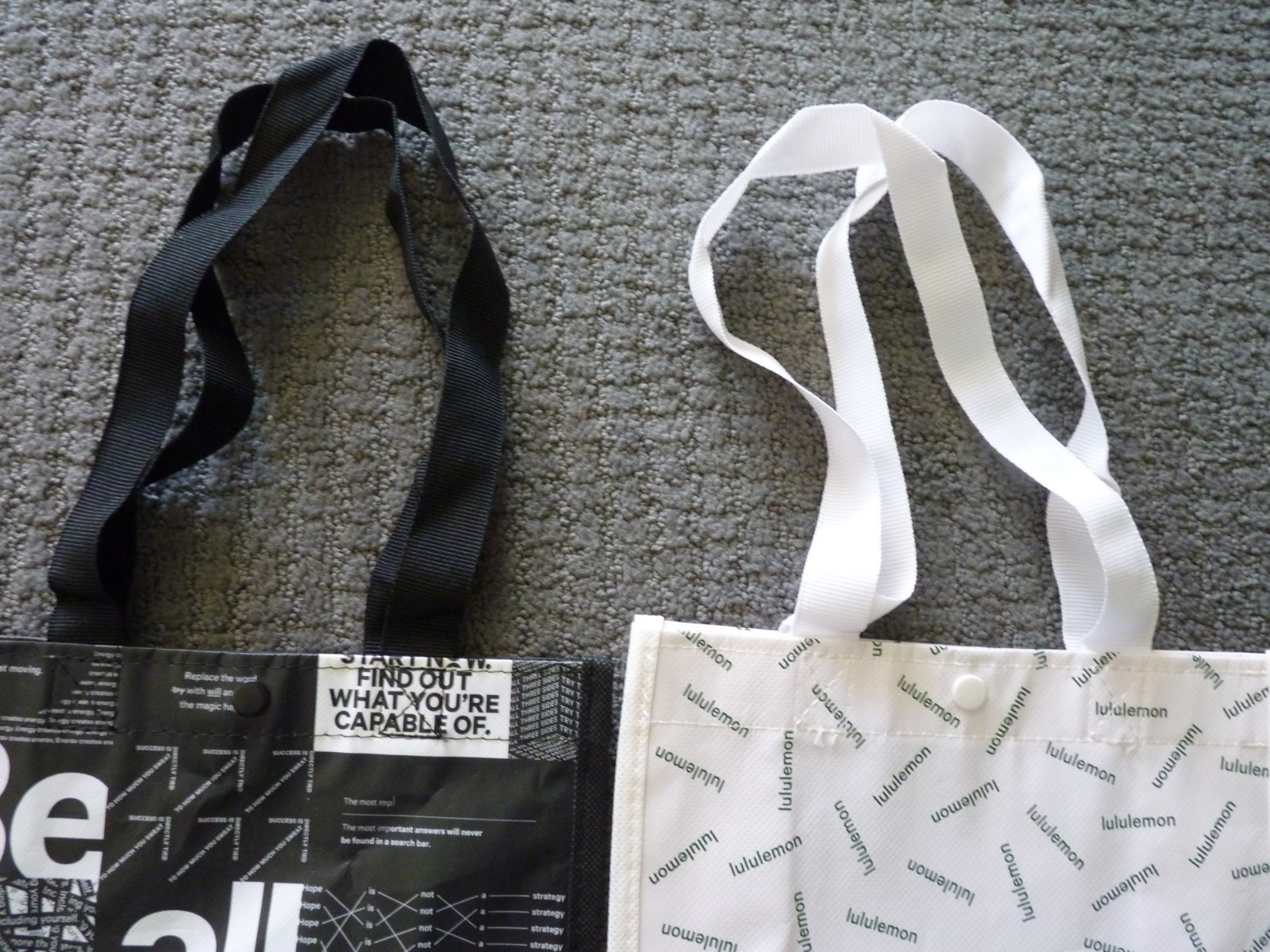 Lululemon Reusable Shopping Tote Bags (4) Small Totes Different Designs (I)