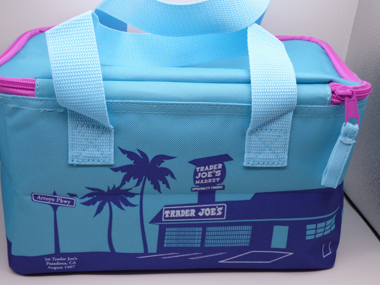 Trader Joe’s – Mini Insulated Bag – Blue/Purple – 10″ x 6″ x 6″ – 1.5 gal