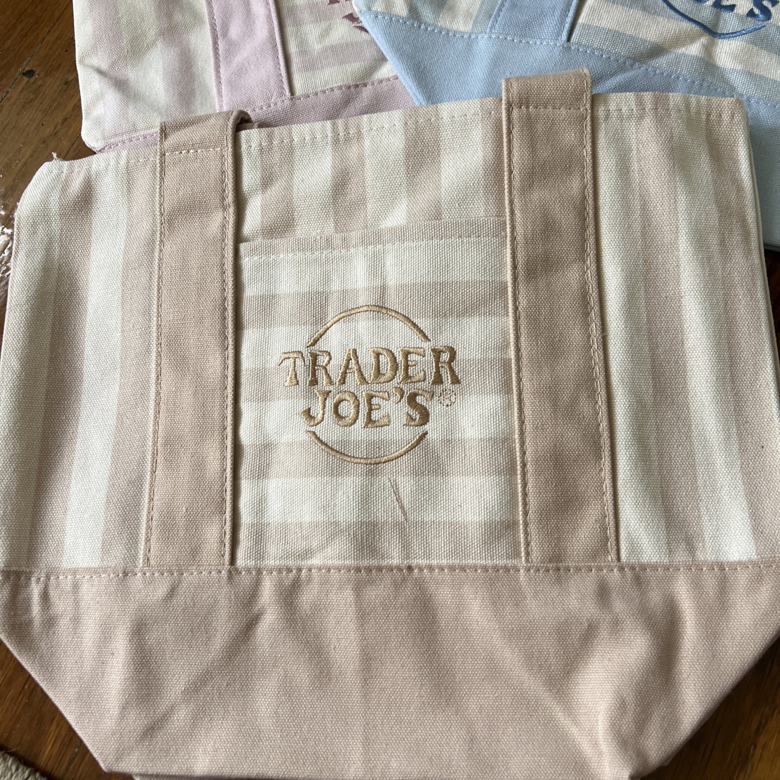 NWT Trader Joe’s Striped Canvas Mini Tote Set of 4 Summer 2026 in hand
