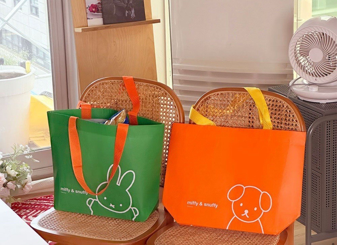 Miffy Reusable Tarpaulin Bag, Shopping Grocery Bag 13.4×19.3” Random Color 1 PCS