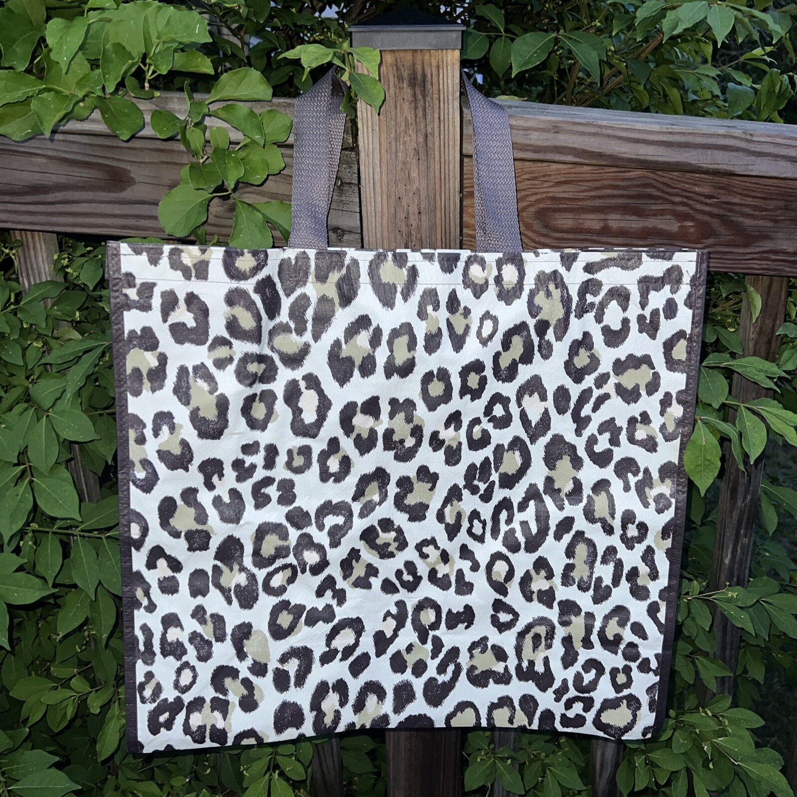 REUSABLE SHOPPING TRAVEL TOTE BAG CHEETAH PRINT ECO FRIENDLY TJMAXX NEW