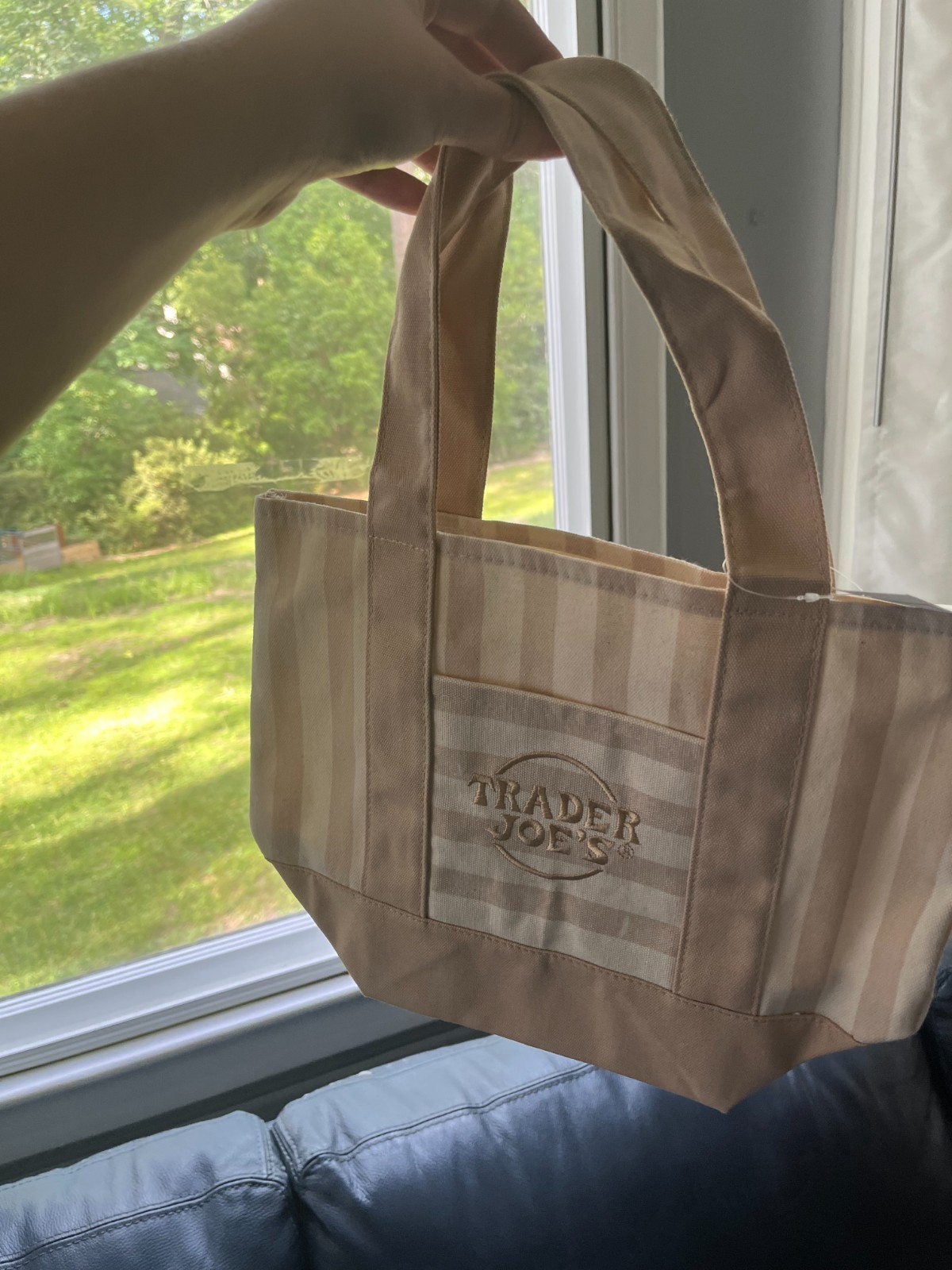 trader joe’s pastel stripe mini tote bags set of 2!! beige and pink!!!