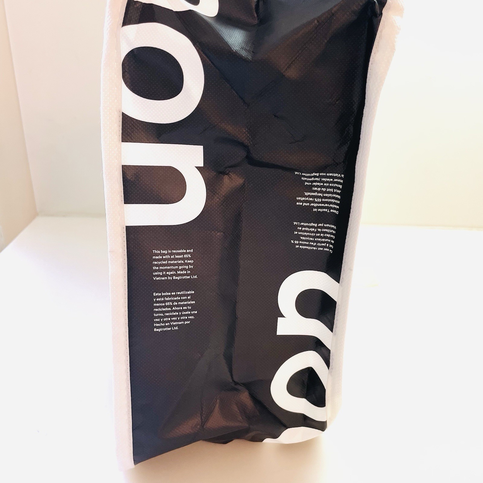 Lot Of 2 Lululemon Reusable Shopping Tote Bags White Black Snap Double Handles