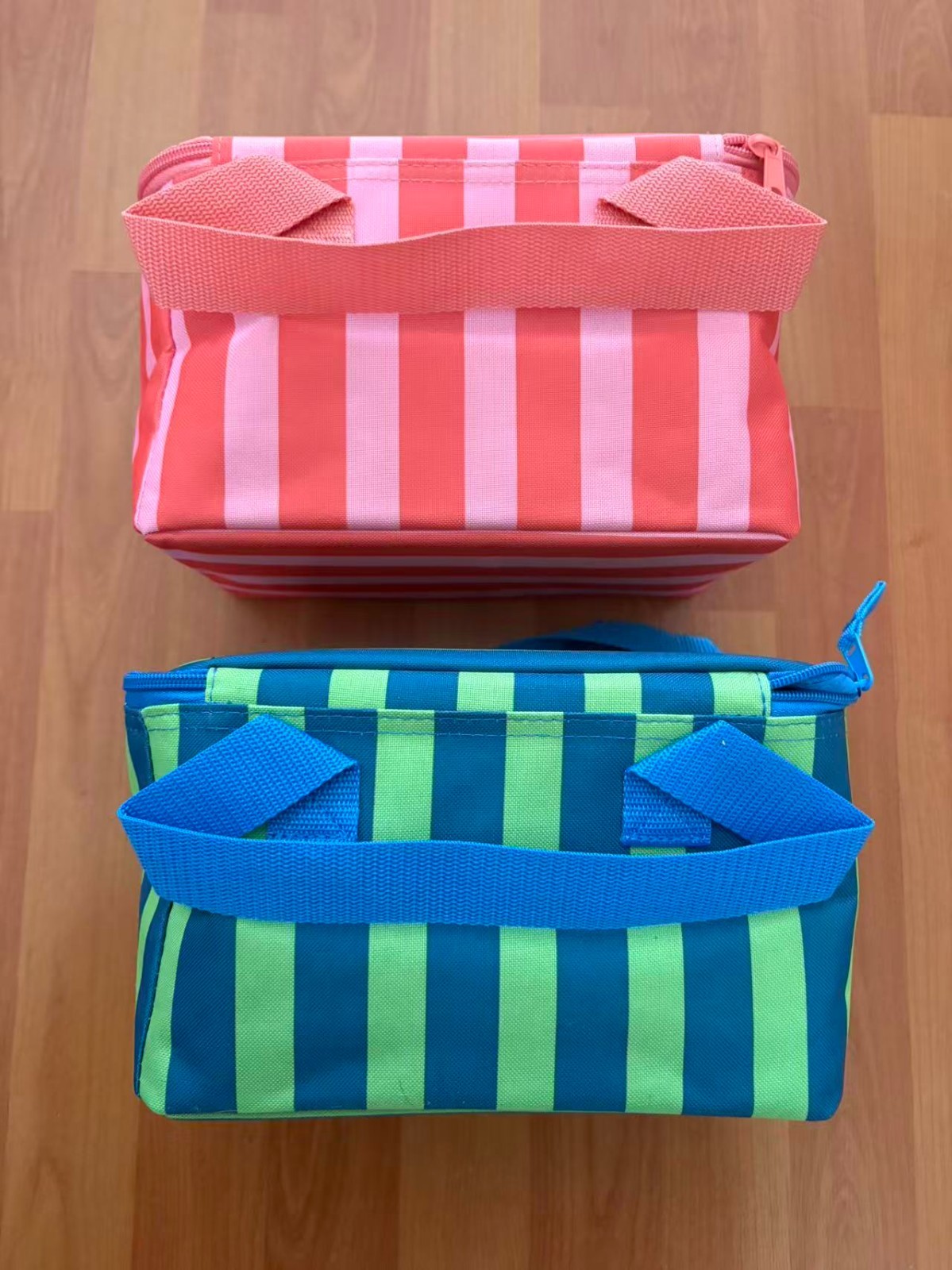 NWT Trader Joe’s 2026 Mini Insulated Tote Bag 1.5 Gallon Set Of 6 IN HAND