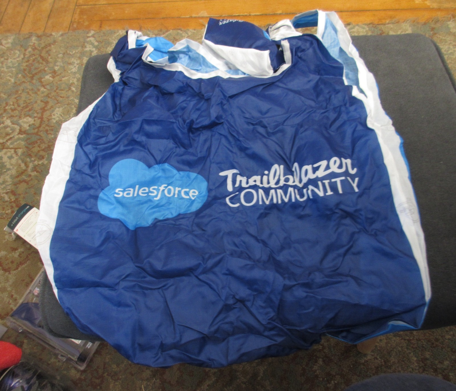 SALES FORCE Reusable “POP TOTE” Grocery Tote Made of Nylon – NEW