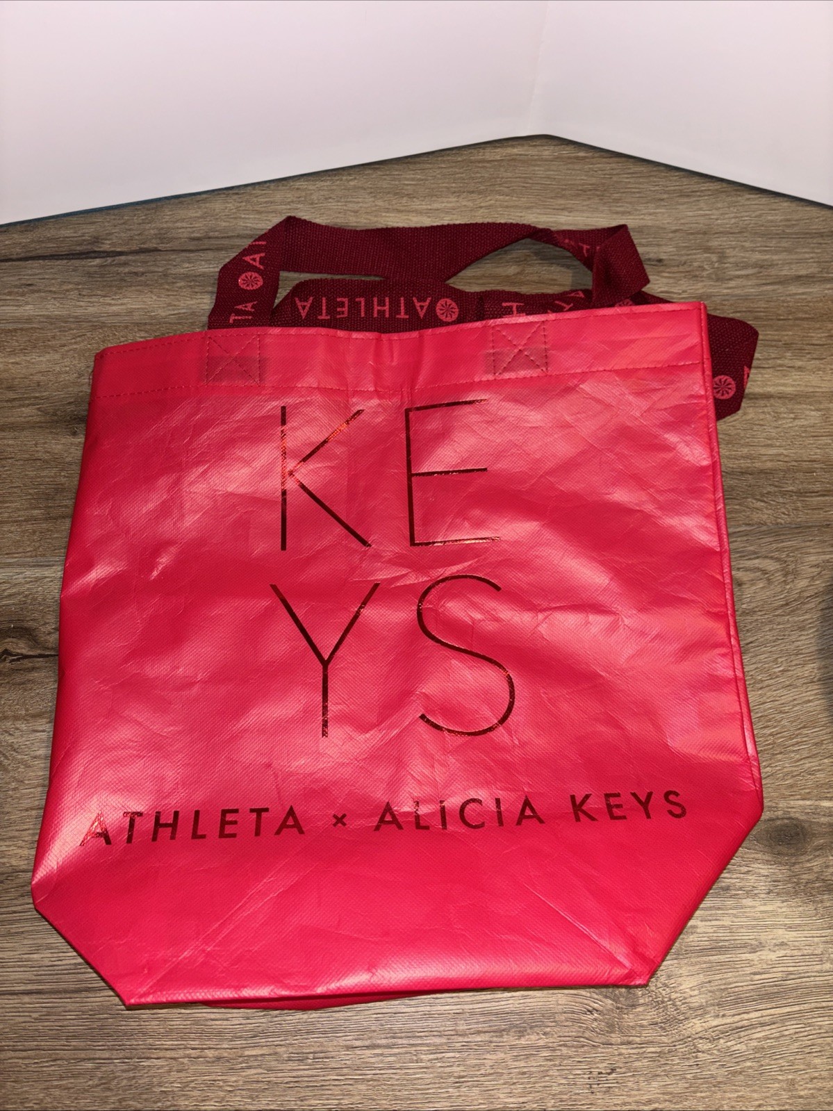 ATHLETA x ALICIA KEYS — REUSABLE / SHOPPING Bag with should straps – Red color