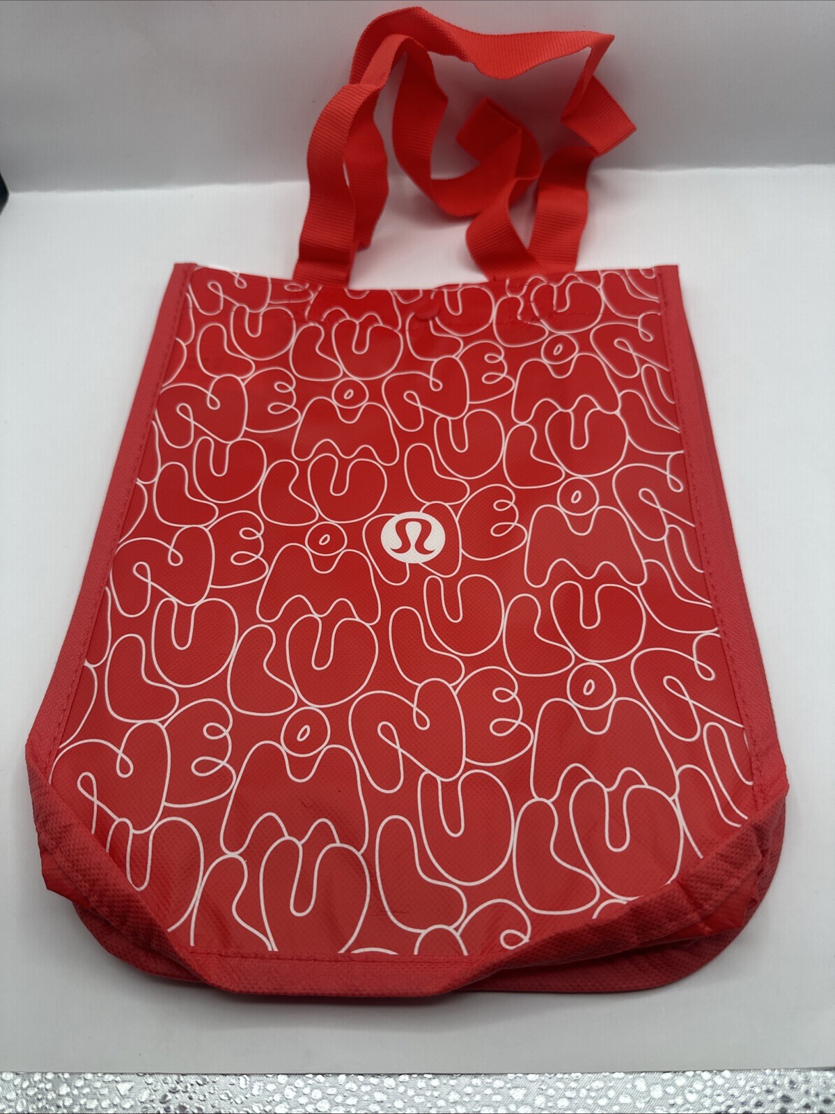 Lululemon Small Reusable Shopping Tote Lunch Bag Red White Pattern Spring 2025
