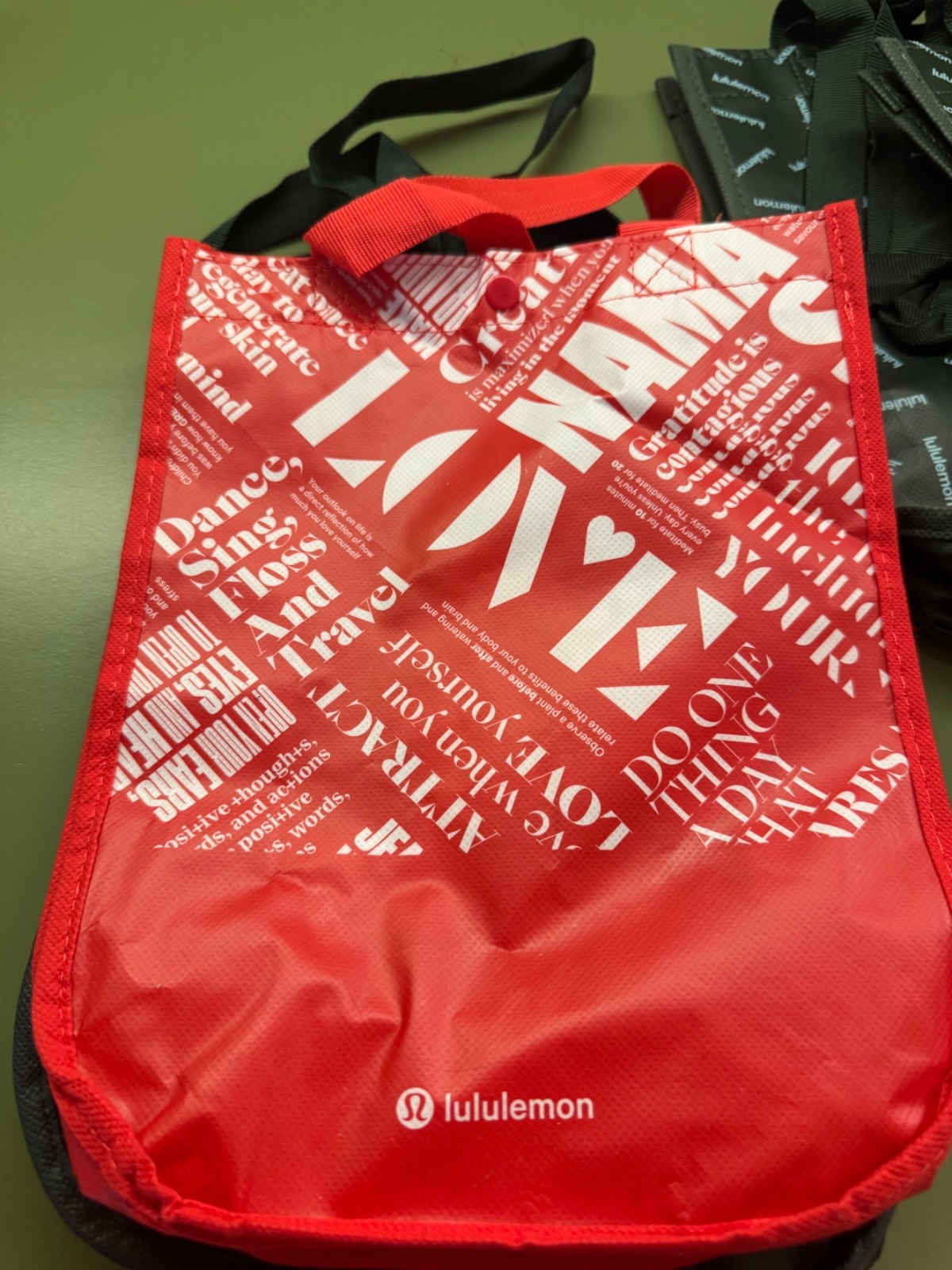 Lot of 5 Lululemon Reusable Tote Shopping Bags Sm Black, Red, Green 11.5×9.5”