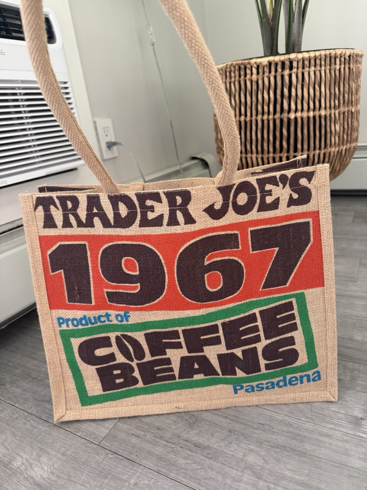 Trader Joe’s 1967 Pasadena Jute Lined Reusable Shopping Tote Bag 9 Gal