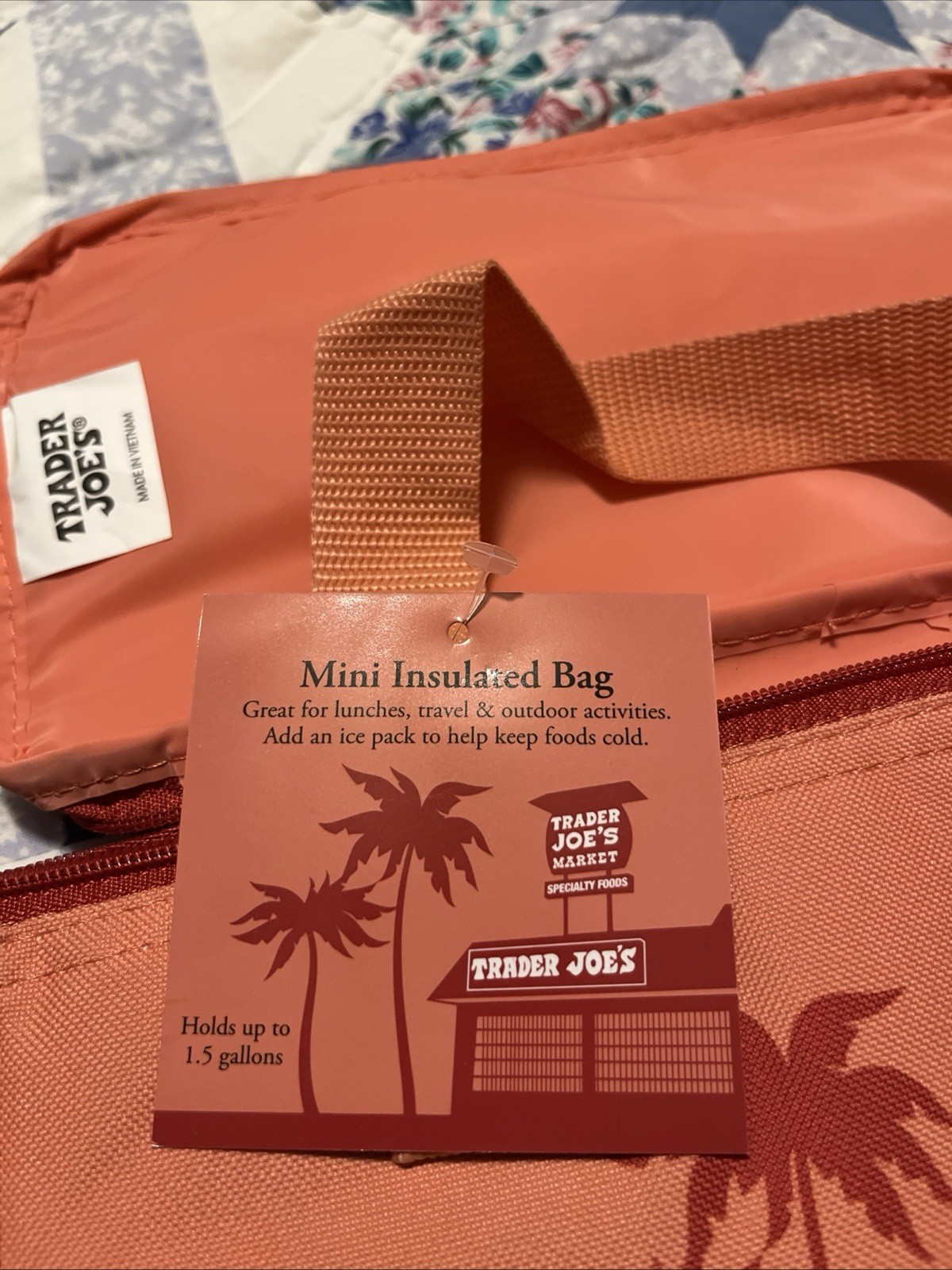 Trader Joe’s Insulated Mini Cooler Bag – Peach -LIMITED EDITION