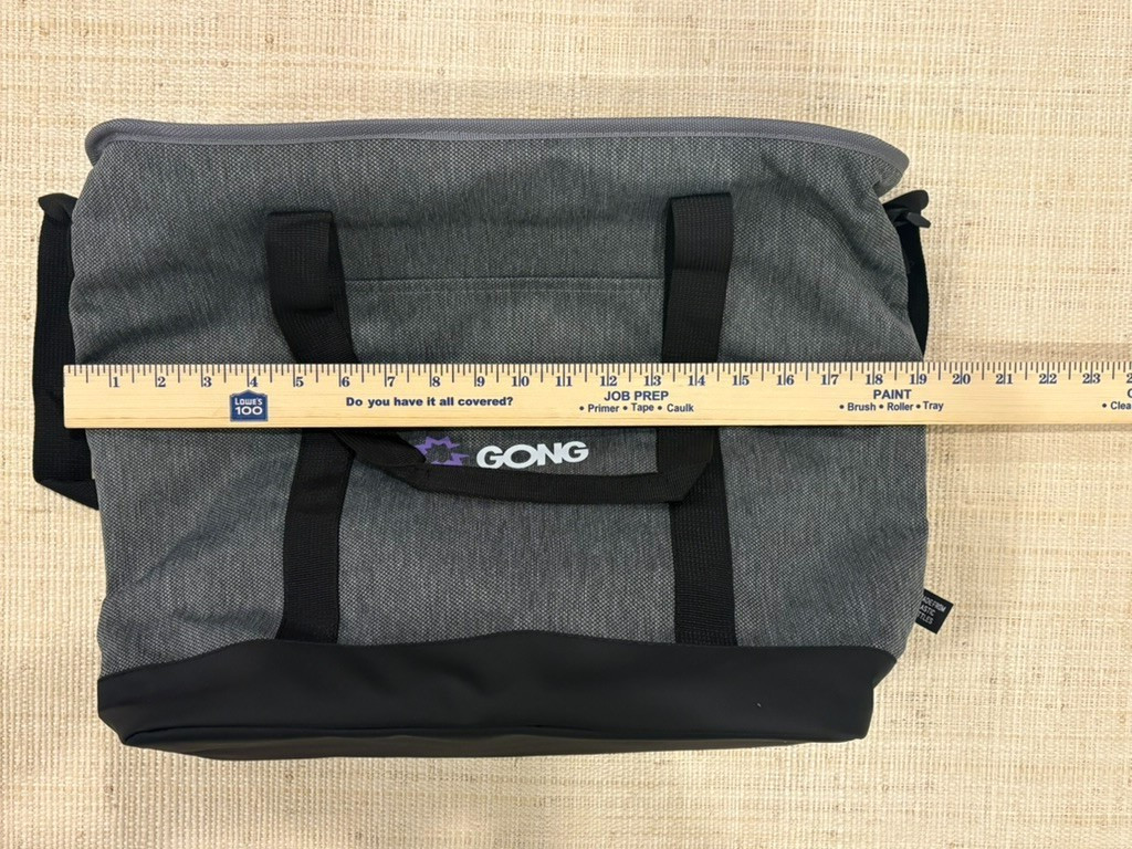 NWOT Gray Insulated Large Tote Cooler Bag Reusable 8 Gallon Shoulder Strap Logo