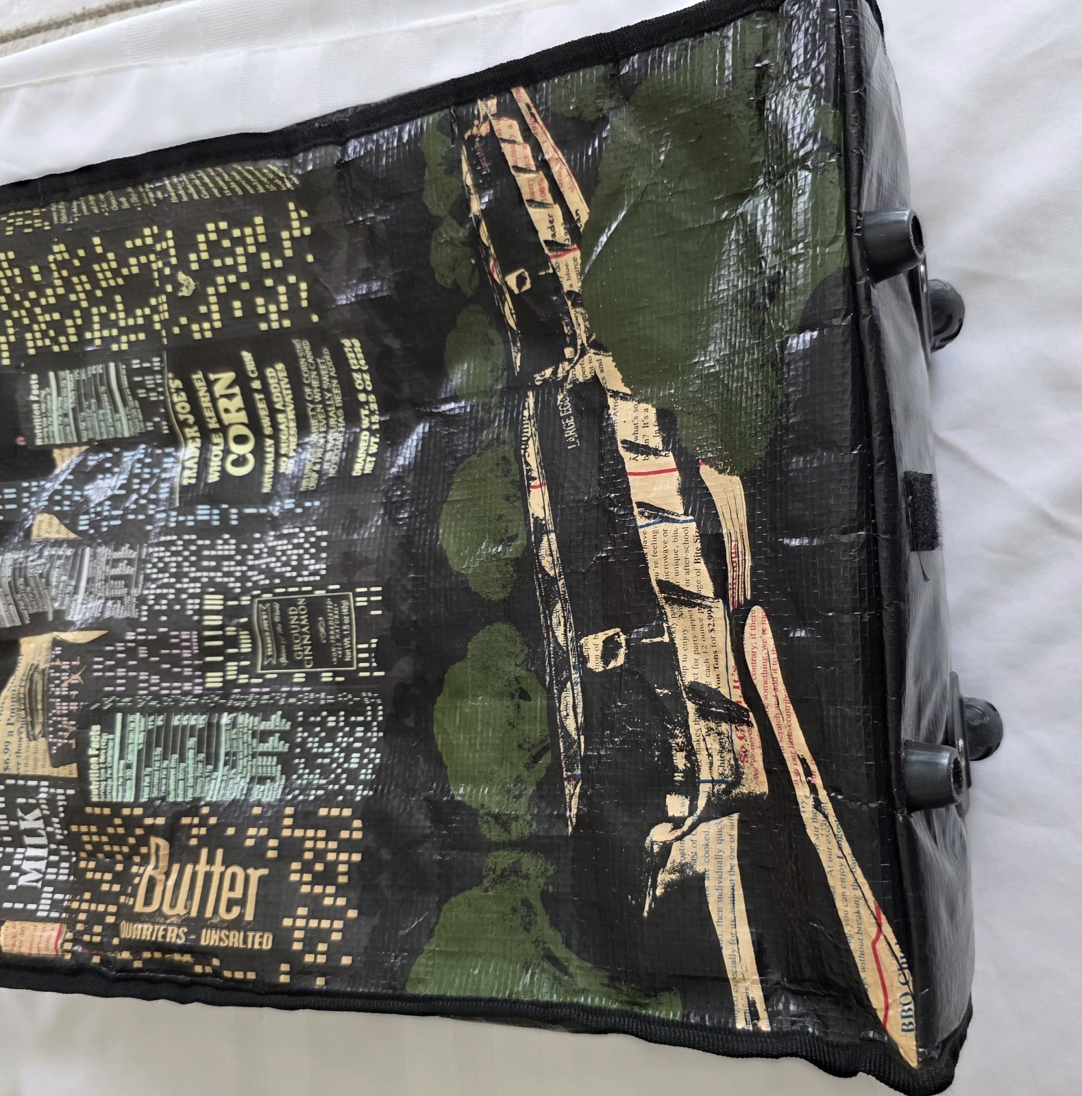 Trader Joe’s Rare & Discontinued Insulated Nocturne Night View Roller Tote Bag