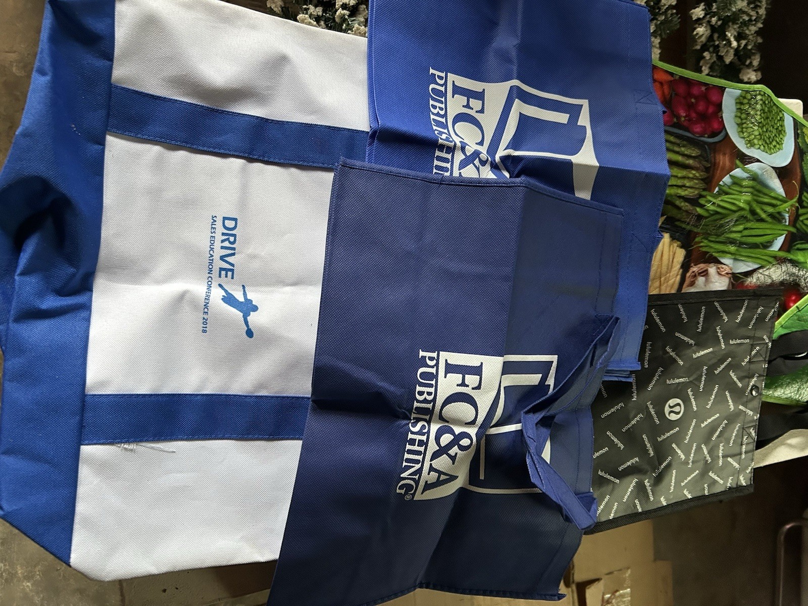 Tote Bags Lot Of 5 Miscellaneous Sizes