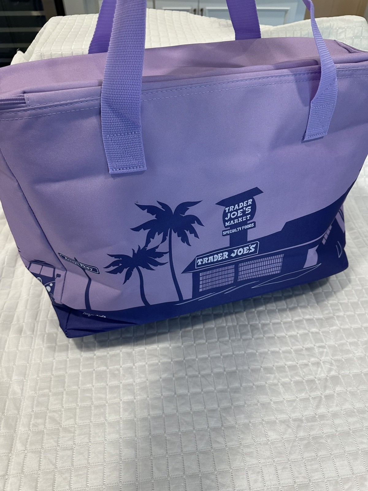 ⭐Trader Joe’s Large 8 Gal Lavender Reusable Insulated Shopping Bag New✨