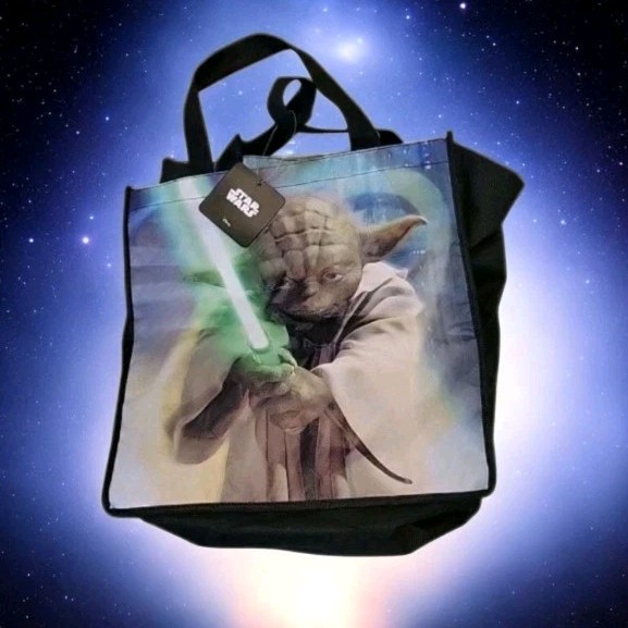 Disney Star Wars Yoda in Action Reusable Gift Tote Grocery Soft Shell Bag – NWT