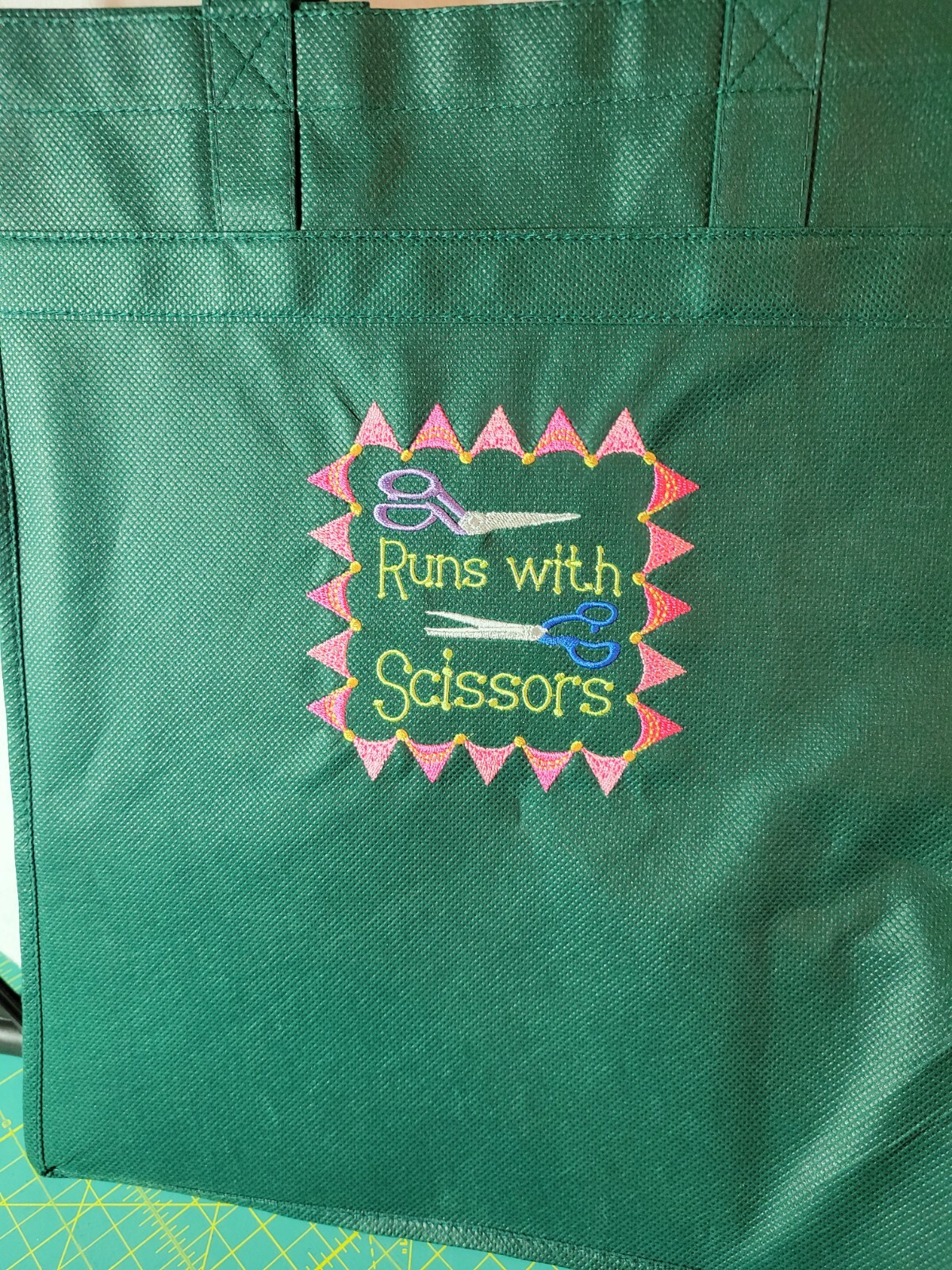 Shopping Bag – Green – Embroidered Sewing Theme
