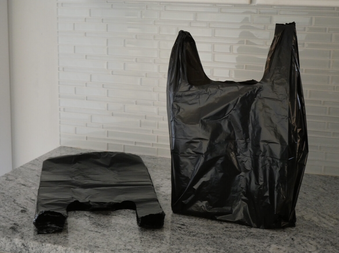 T-Shirt Carryout Bag 11.5″x6.5″x22″ Black Grocery Oxo Biodegradable (100-600 ct)
