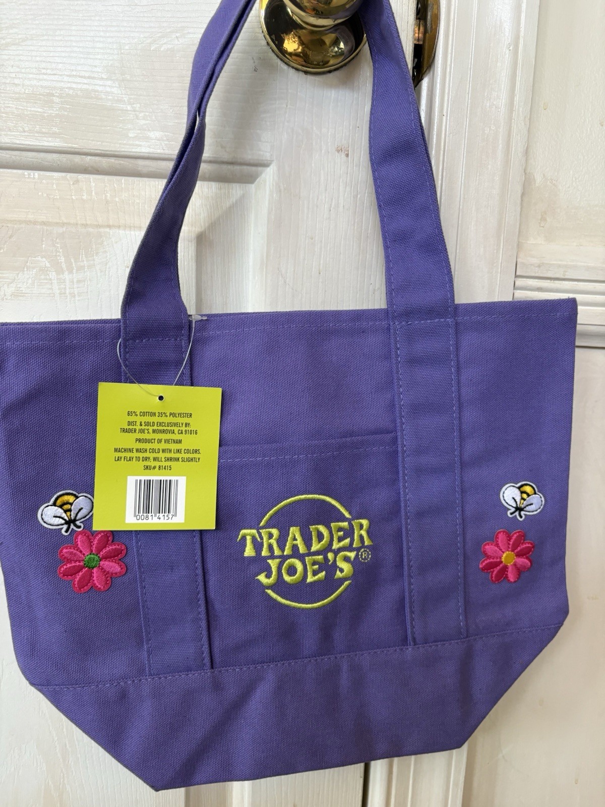 Trader Joe’s One Mini Bag Embroidery Special 4 Flowers and 4 Bees
