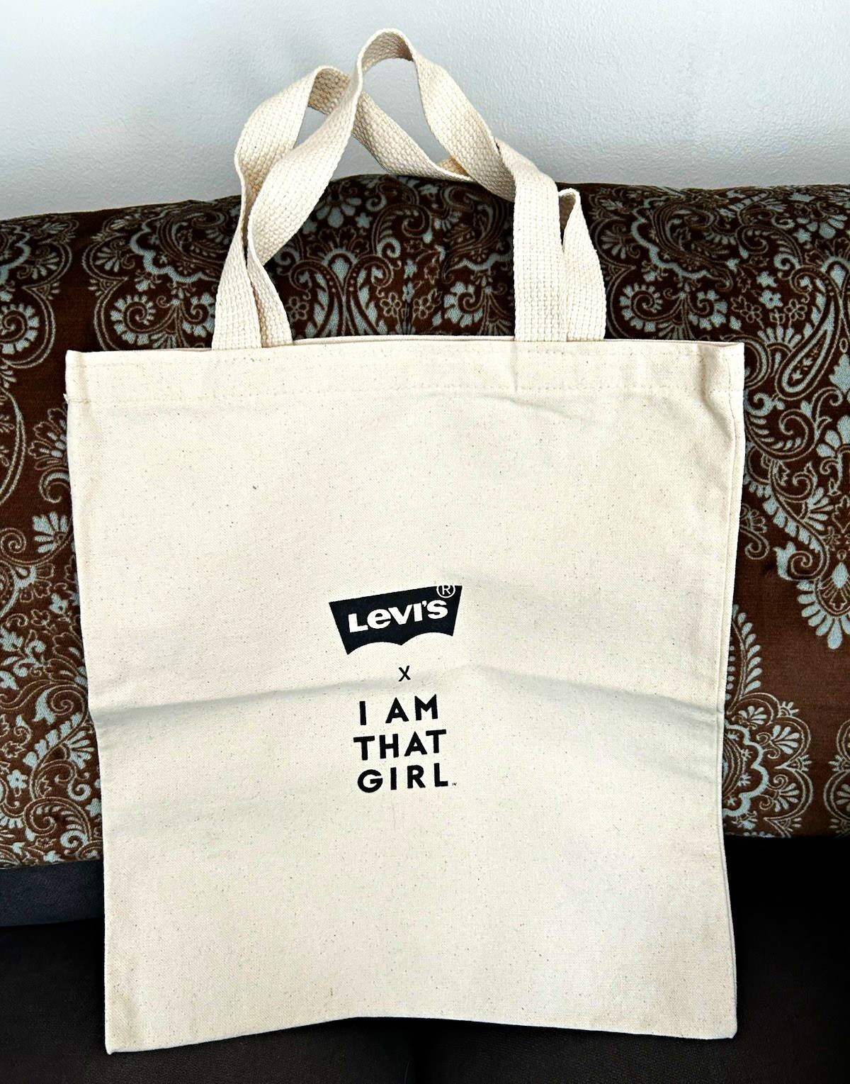 Levi’s x I AM THAT GIRL Limited Edition Cream Canvas Tote Bag Text Print