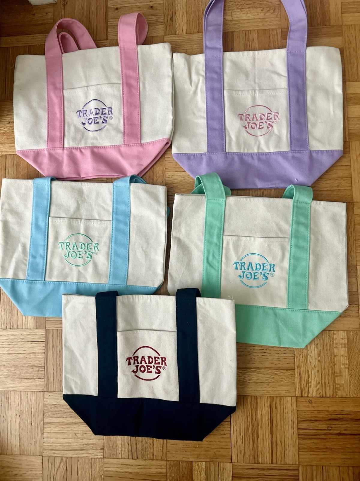 NEW Trader Joe’s Pastel Mini Totes 2025 set of 4 LIMITED EDITION NWT!! BONUS BAG