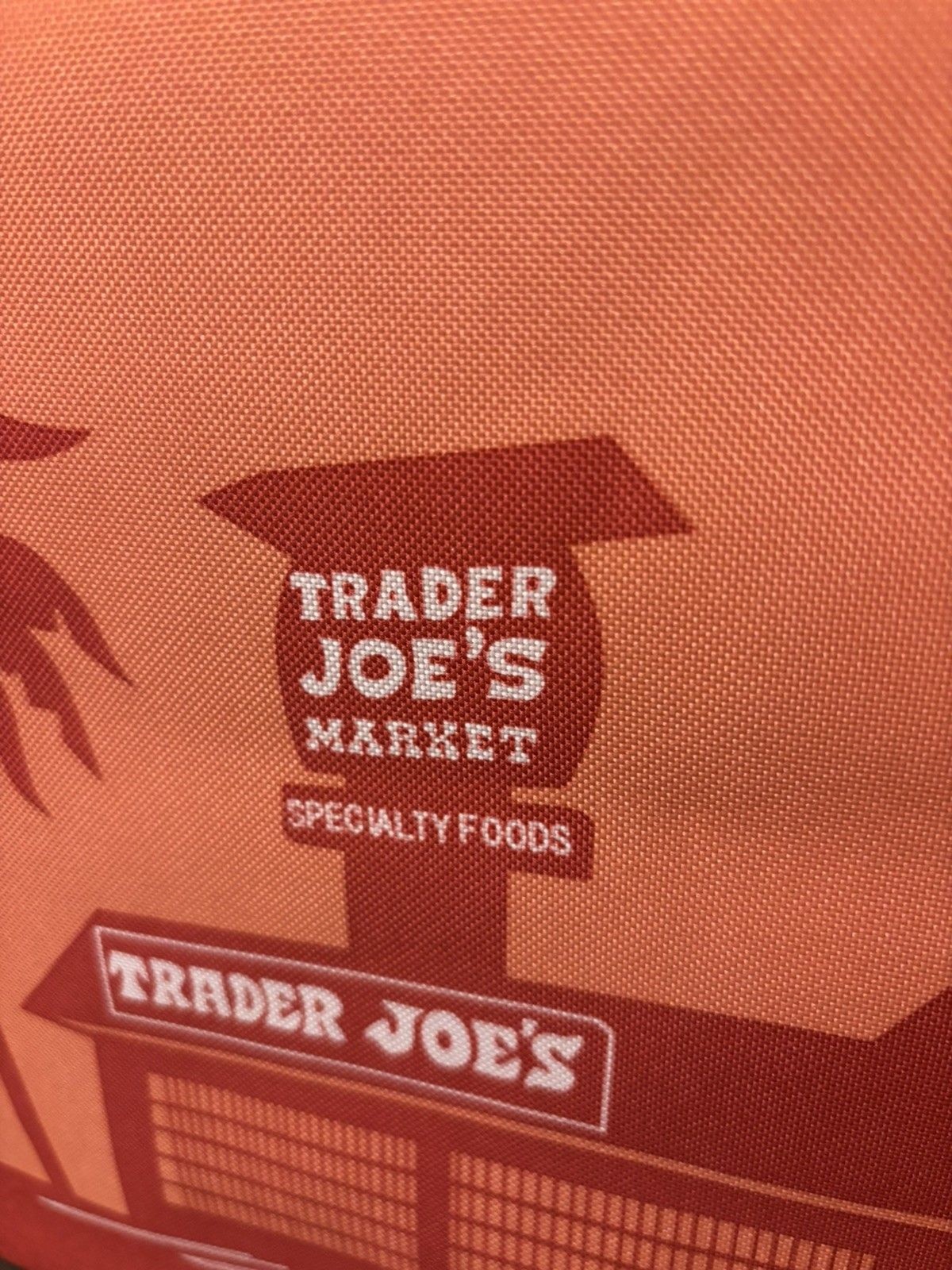 Trader Joe’s Large Insulated Reusable Tote Bag 8 Gallon Peach Color New Pink