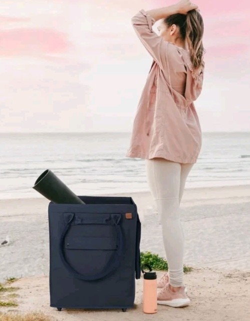 CleverMade Foldable Tote Bag on Wheels 14”Lx18”Wx24”H Soft Grip Navy
