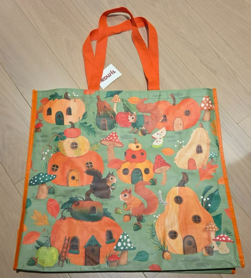 NWT TJ MAXX- Fall Squirrels Pumpkin Homes- Large Reusable Shopping Tote Eco Bag