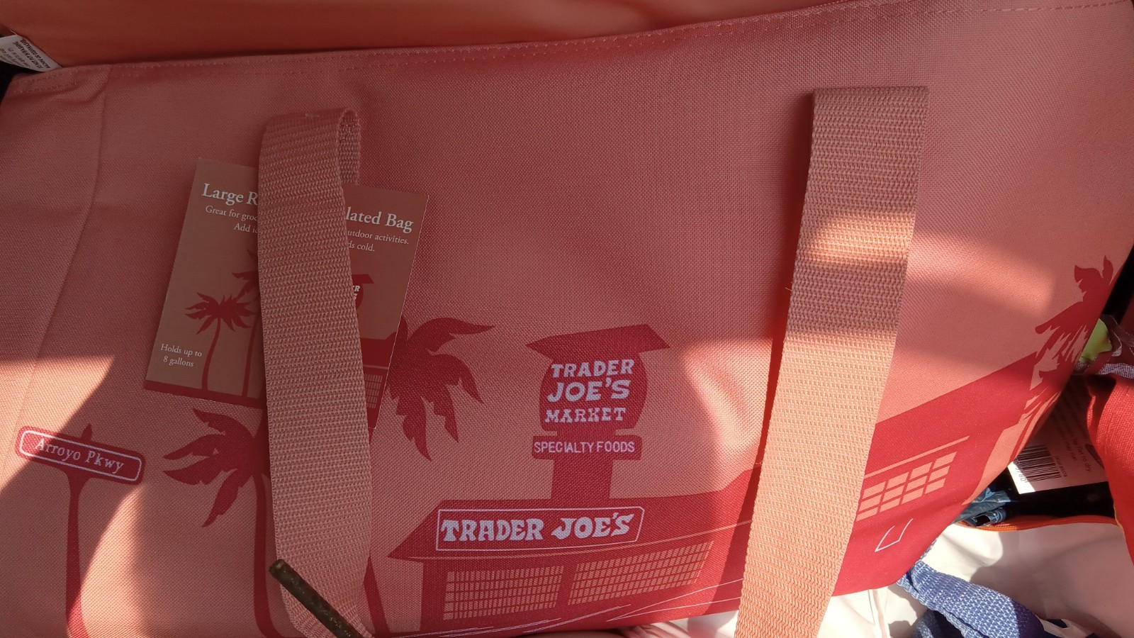NEW Trader Joes Large Insulated Reusable Tote Bag 8 Gallon Peach Cooler Bag!