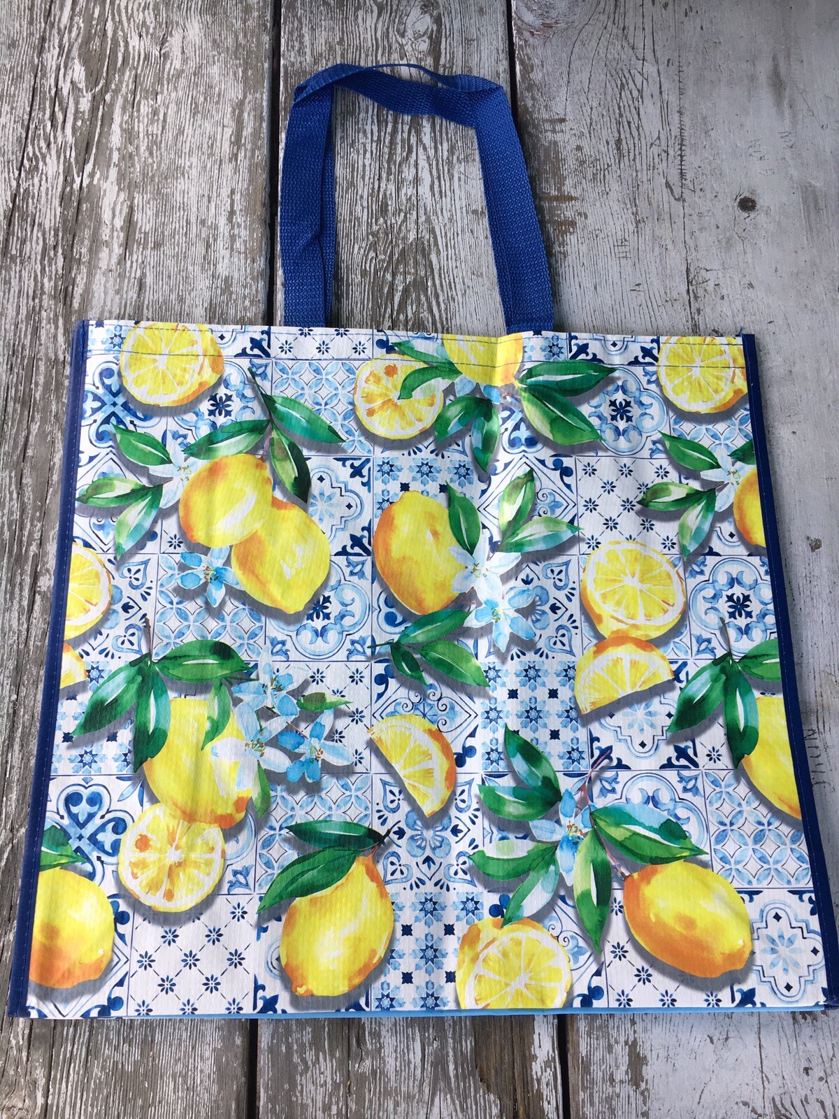 NEW TJX Shopping Bag Yummy🍋 LEMONS 🍋 Reusable Travel Tote 🐚