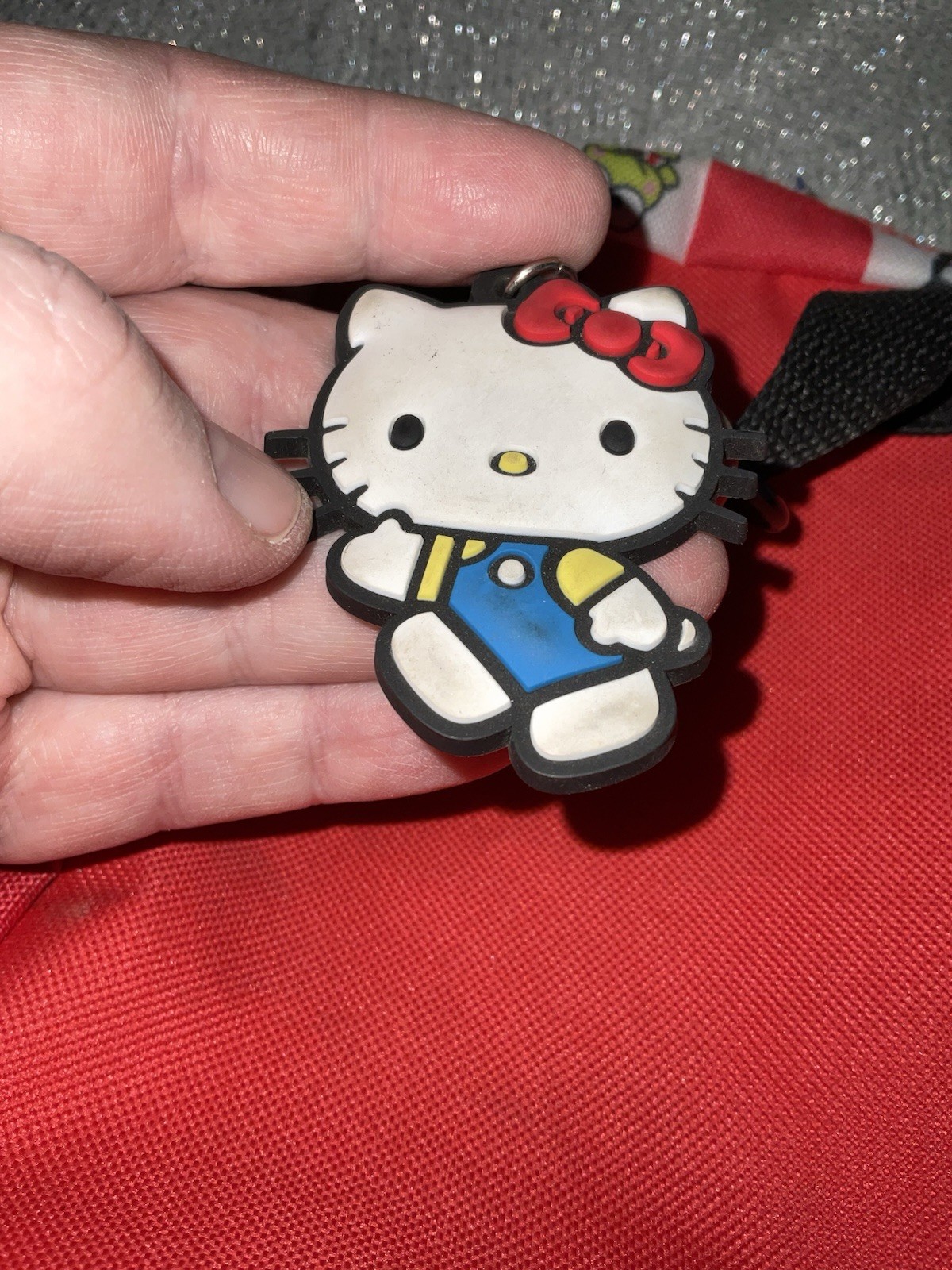 Hello Kitty & Friends 8″ Adjustable Nylon Bag by Fast Forward New York & 2 Clips