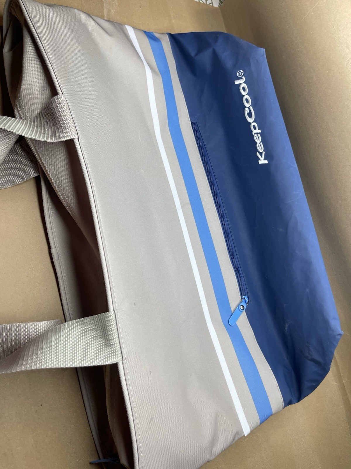 Keep Cool Insulated Tote Bag 25×18 Grey and Blue Zipper Clean Good Condition