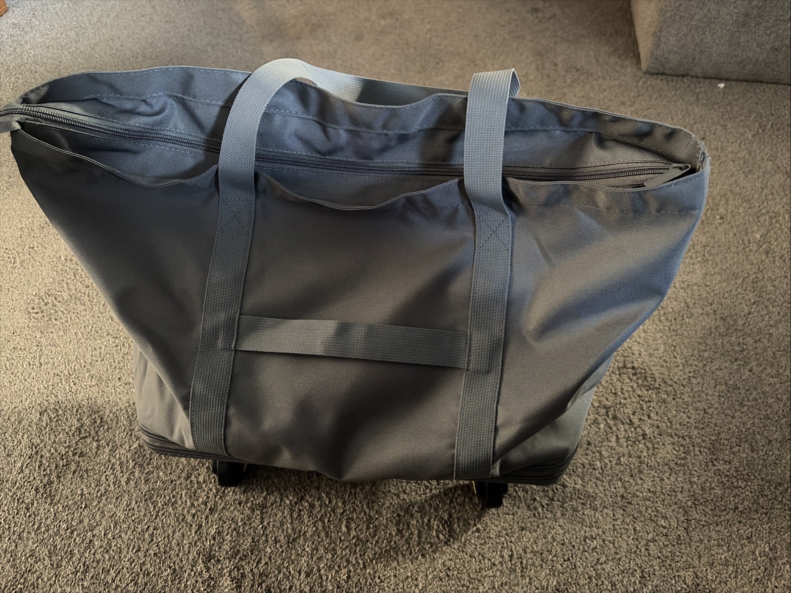 Expanding Grocery Bag On Wheels Vinyl NWOT Gray Light Weight