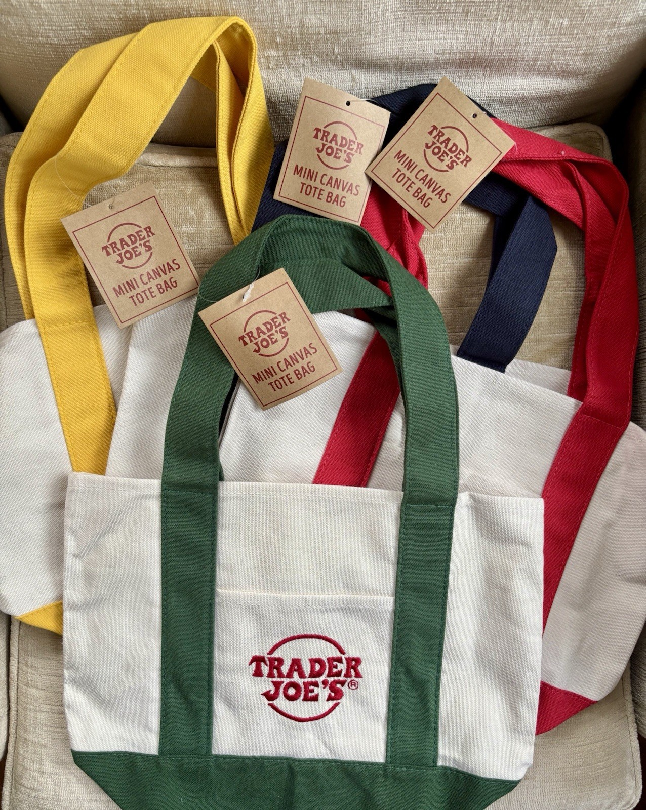 Trader Joe’s Mini Canvas Tote Bag – Set Of 4 Red Blue Green Yellow NEW WITH TAGS