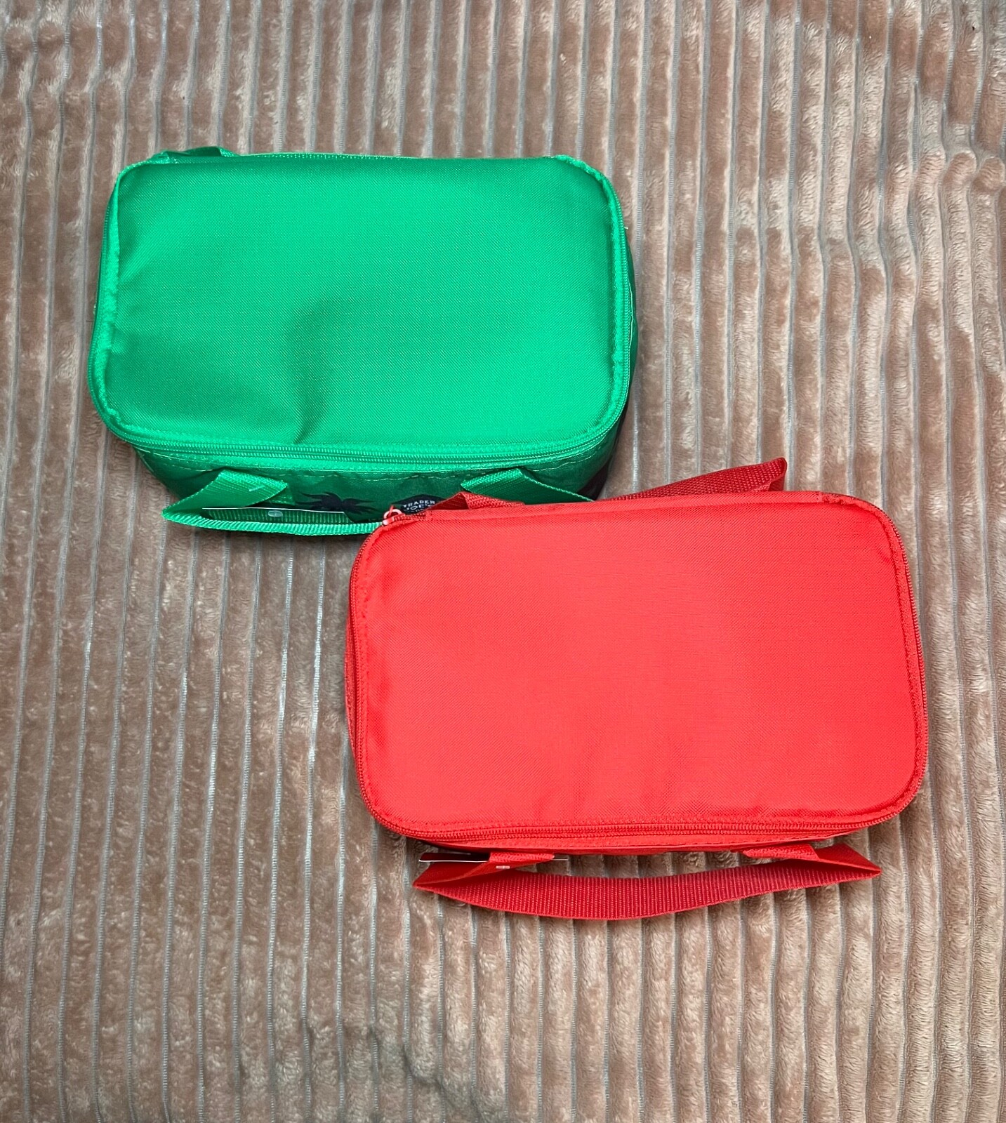 Set of 2 Trader Joe’s Mini Insulated Bag (Green and Red)