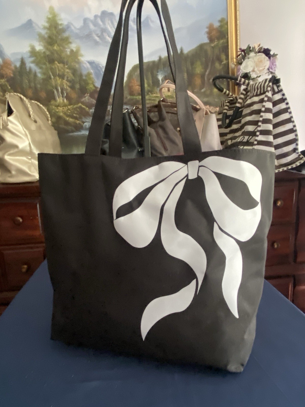 Lancôme Black Tote With White Bow Graphic and Red Lining – Vintage – Excellent