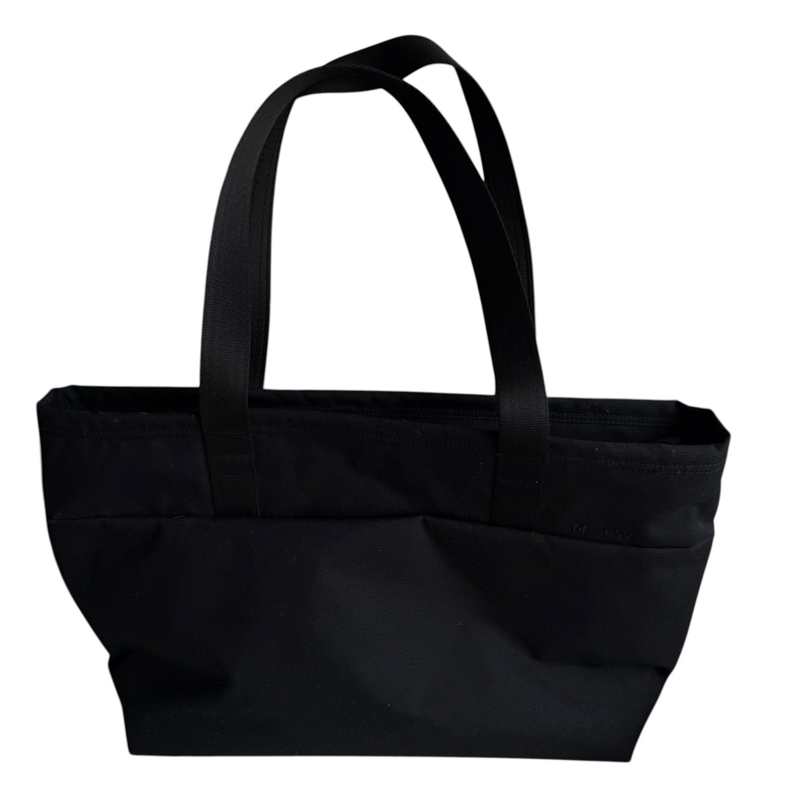 Moment Travelwear M-TW Outer Zip Pocket Shoulder Strap Black Tote Bags Size 19 L
