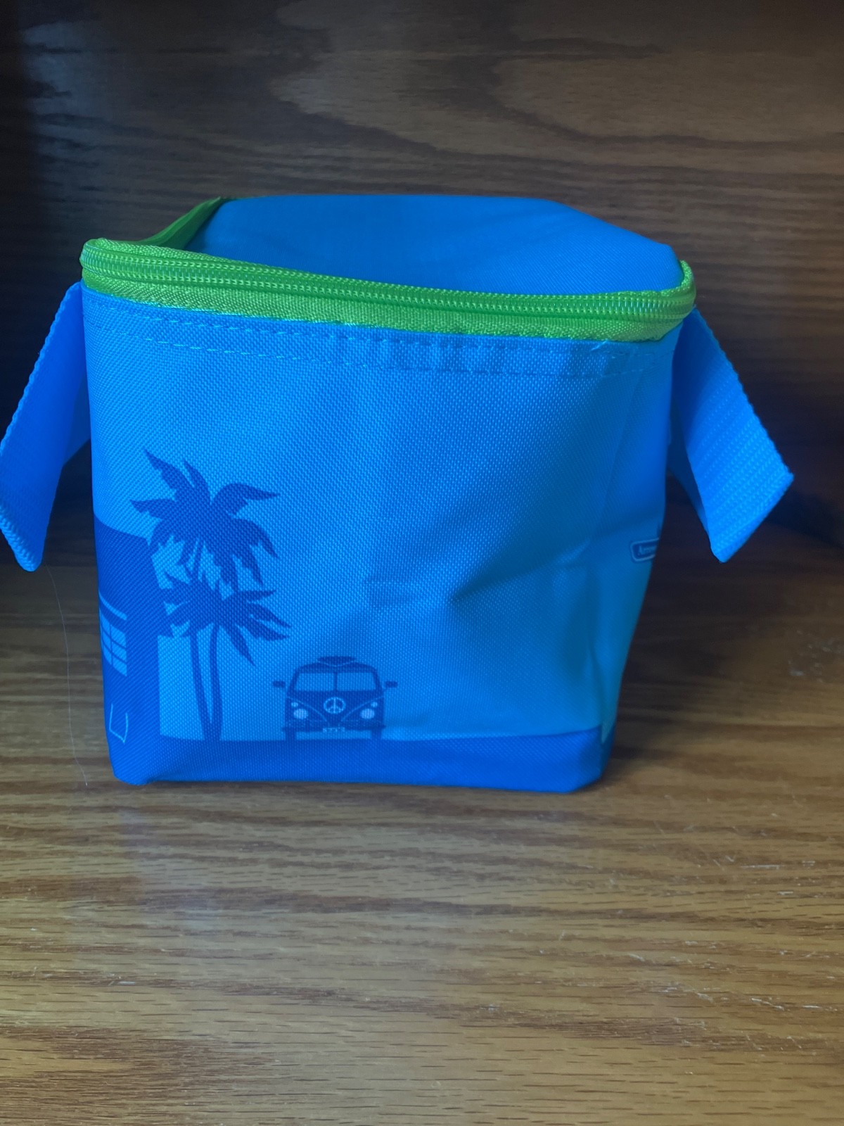 Trader Joe’s Mini Insulated BAG /TOTE BLUE. LIMITED SOLD OUT IN ALL STORES WOW