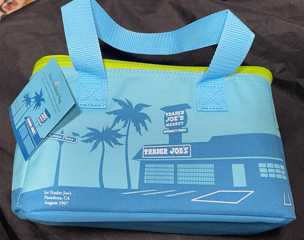 New with Tags! Set of 2: Trader Joe’s Mini Insulated Tote Bag – BLUE & PEACH