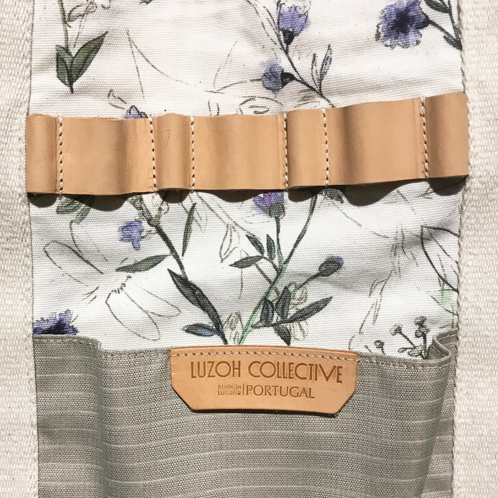 New LUZOH Gardening Tote Cotton Poly Tan Leather Trim Natural Taupe Floral 8 Pkt