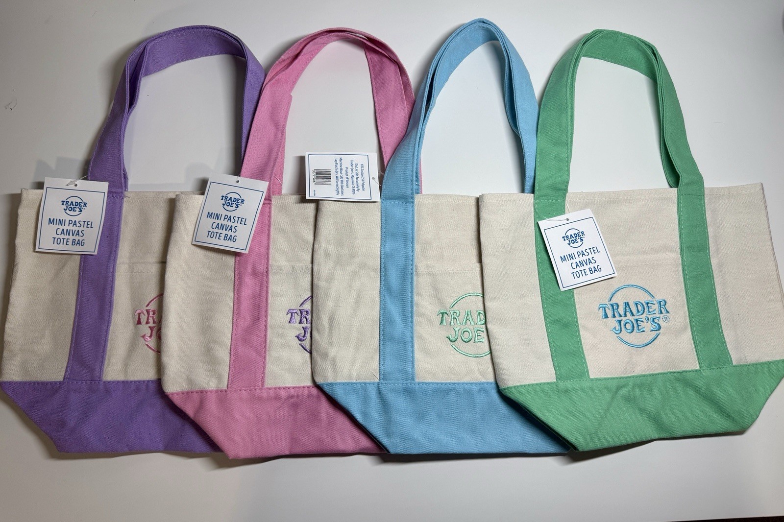 Trader Joe’s Mini Canvas Tote Bags 2025 LIMITED EDITION Lot of 4 Pastel