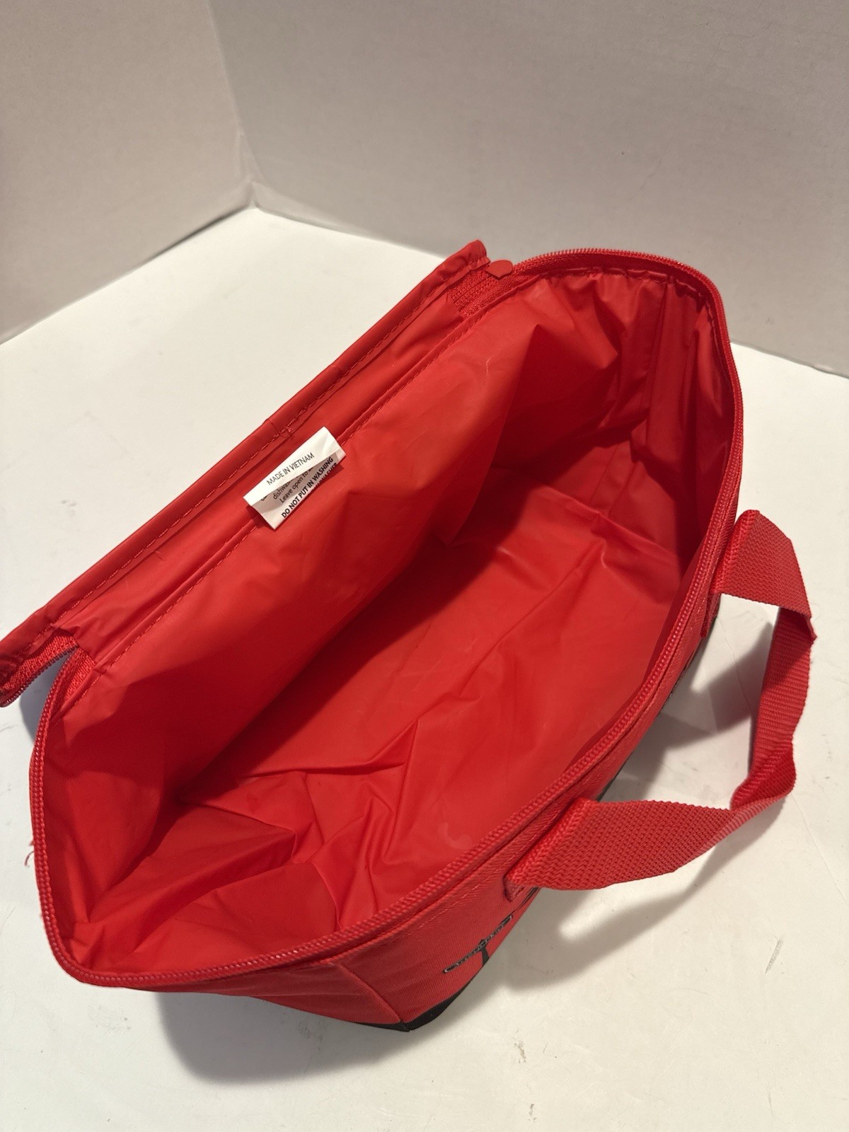 Trader Joes Small 1.5 Gal Reusable Insulated Shopping Bag Cooler Red Carry Tote
