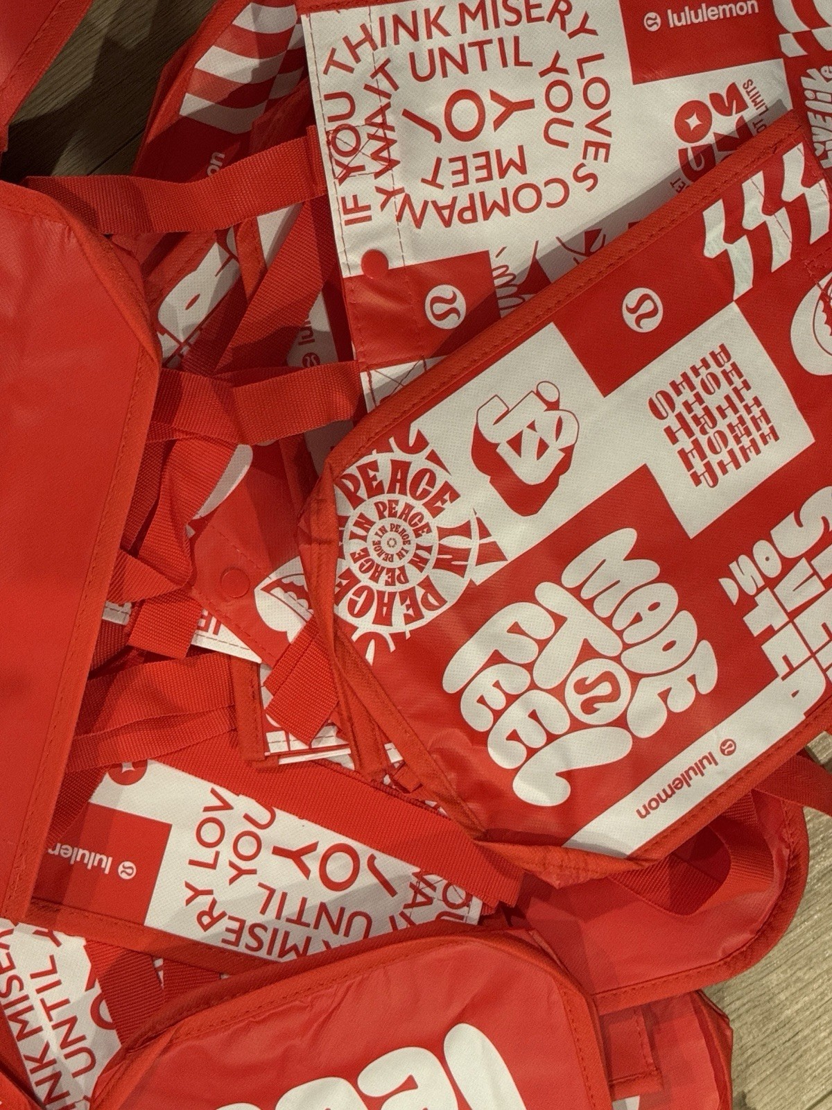 Lululemon Reusable Shopping Bags, Gift Bags, Lulu Lunch Totes NEW – Lot Of 16